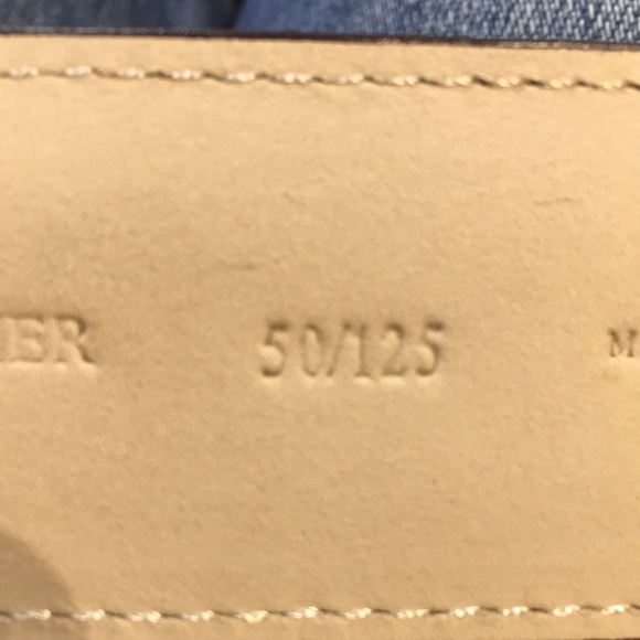 Handsome mahogany brown belt with brushed metal square buckle. - Picture 6 of 9